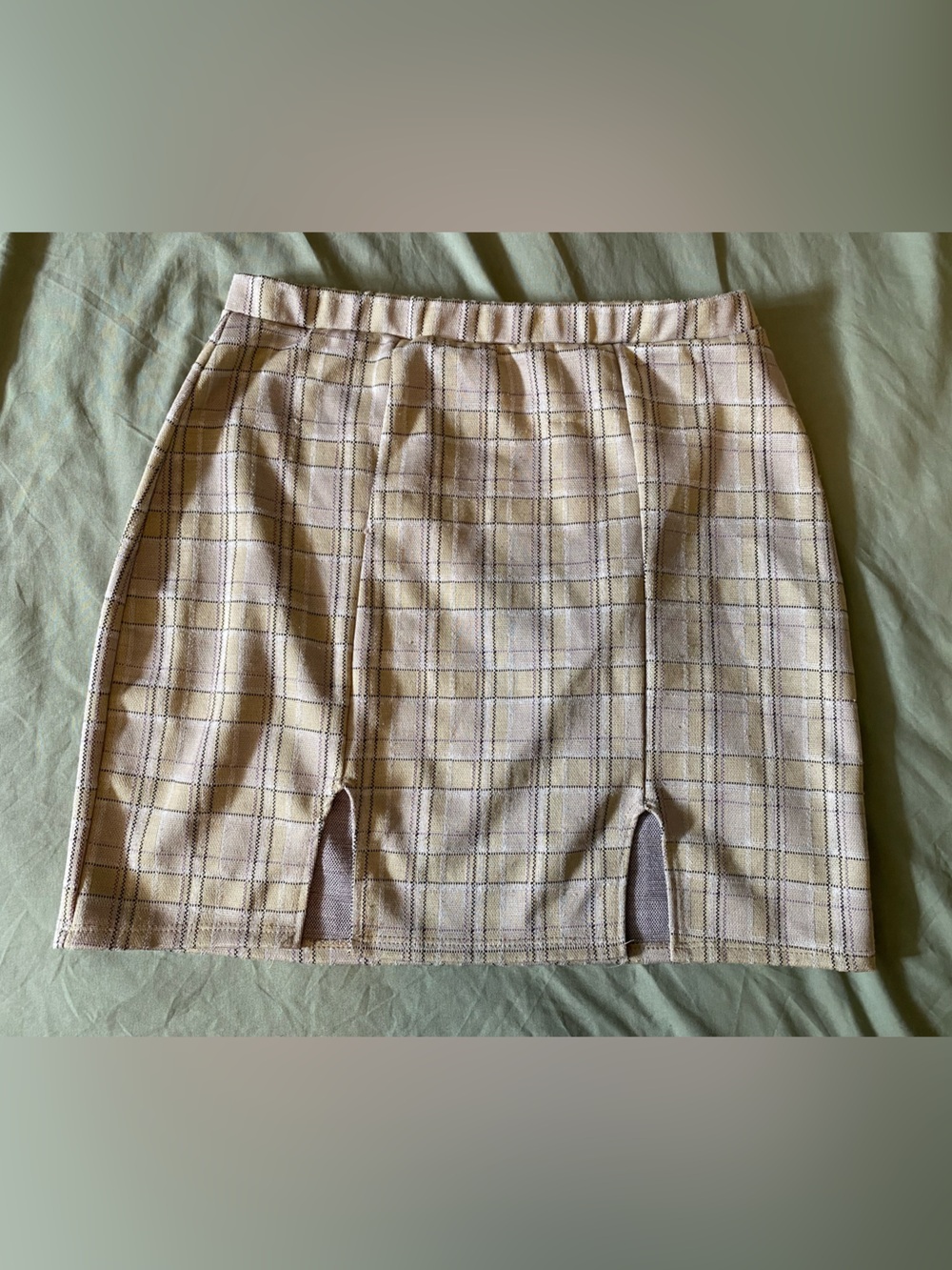 Vibe Beige Plaid Mini Skirt with Subtle Pink Lines - Picture 2 of 8